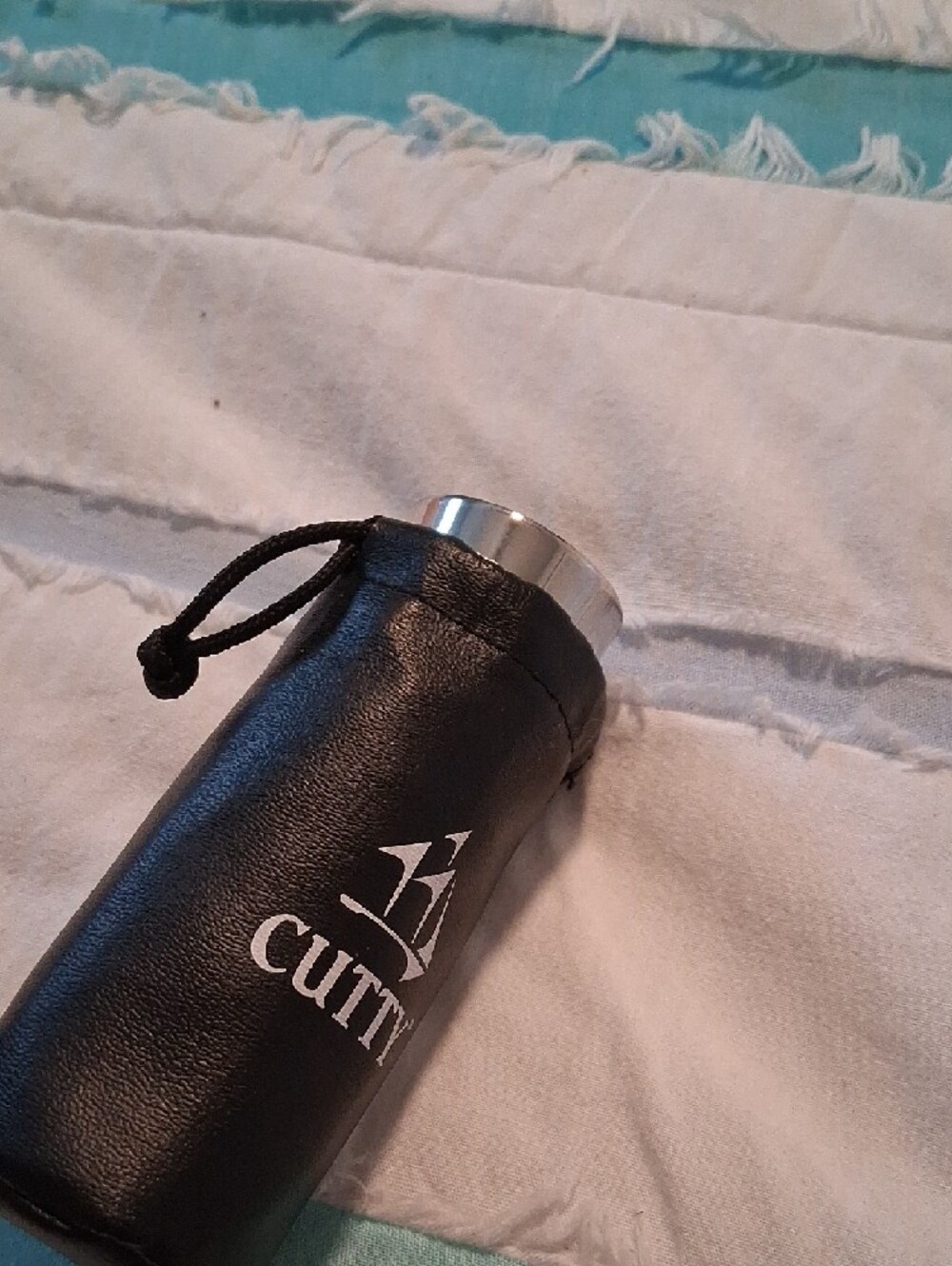 Cutty Stainless Steel Shot Glass Set with Pouch - Silver - Picture 6 of 8